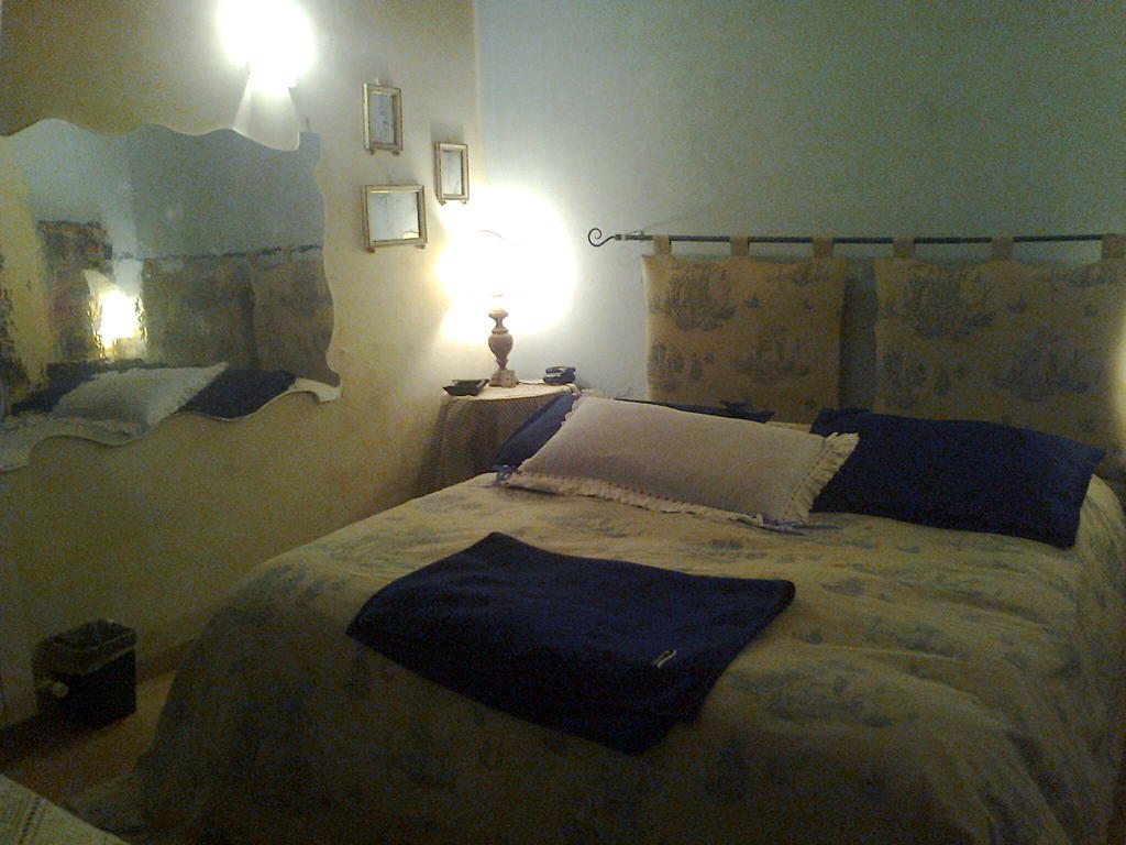 Bed And Breakfast Di Manu Taglio di Po Værelse billede